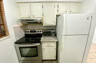 1607 Holly St, Lantana, FL 33462 - Photo 7