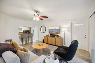 49 SE 7th Ave, Delray Beach, FL 33445 - Photo 9