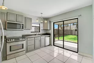 5929 SE Collins Ave, Stuart, FL 34997 - Photo 15