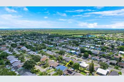 5929 SE Collins Avenue, Stuart, FL 34997 - Photo 7
