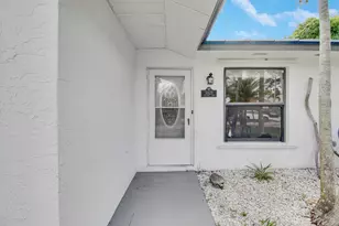 5929 SE Collins Ave, Stuart, FL 34997 - Photo 9