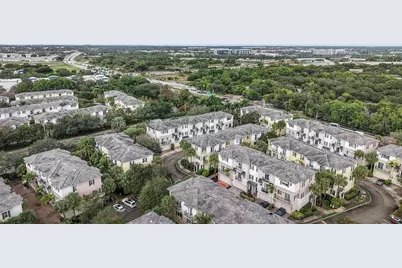 560 NW 39th Circle #560, Boca Raton, FL 33431 - Photo 7