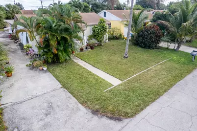 730 N 5th Street, Lantana, FL 33462 - Photo 5