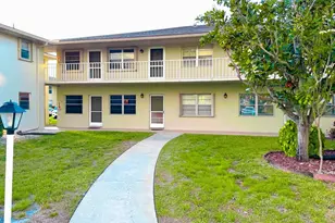 25 Lake Vista Trail, Port Saint Lucie, FL 34952 - Photo 1