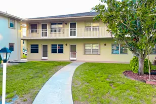 25 Lake Vista Trail, Port Saint Lucie, FL 34952 - Photo 1