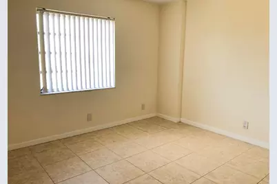 5811 NE 14th Road #4, Fort Lauderdale, FL 33334 - Photo 9