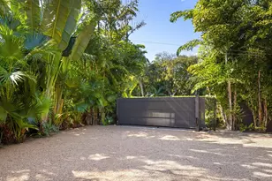 195 Via Marina, Palm Beach, FL 33480 - Photo 85