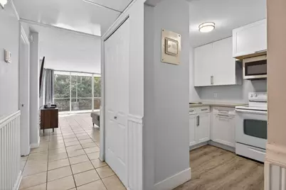 107 Royal Park Drive #1e, Oakland Park, FL 33309 - Photo 3