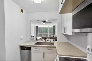 107 Royal Pk Dr, Oakland Park, FL 33309 - Photo 7