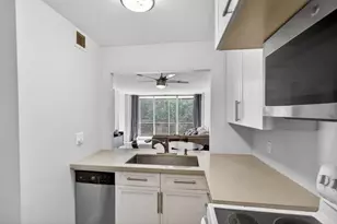 107 Royal Pk Dr, Oakland Park, FL 33309 - Photo 7