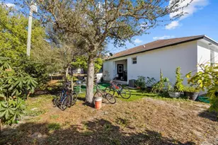 2593 SE Indian St, Stuart, FL 34997 - Photo 5