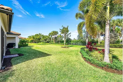 9198 Balsamo Drive, Palm Beach Gardens, FL 33412 - Photo 43
