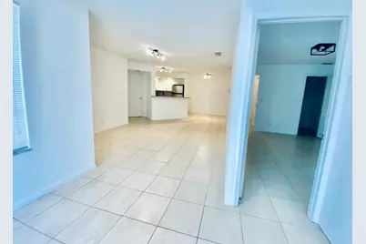 3310 Pinewalk Drive N #1826, Margate, FL 33063 - Photo 5