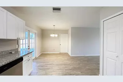 913 SE Browning Avenue, Port Saint Lucie, FL 34983 - Photo 7