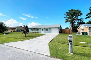 913 SE Browning Ave, Port Saint Lucie, FL 34983 - Photo 1