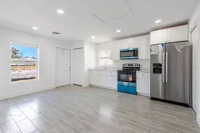 3246 SE Jefferson Street, Stuart, FL 34997 - Photo 3