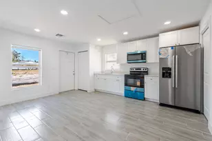 3246 SE Jefferson St, Stuart, FL 34997 - Photo 3