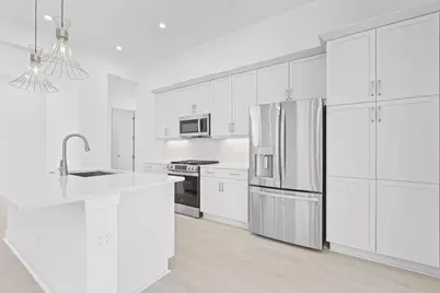 140 SE Via Tirso, Port Saint Lucie, FL 34952 - Photo 5