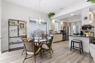 325 Kelsey Park Cir, Palm Beach Gardens, FL 33410 - Photo 11