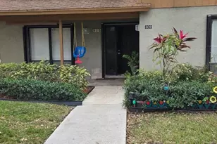 810 Sandtree Dr, Palm Beach Gardens, FL 33403 - Photo 3