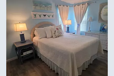 8524 Viburnum Court, Port Saint Lucie, FL 34952 - Photo 11