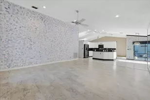 8870 NW 49th Dr, Coral Springs, FL 33067 - Photo 13