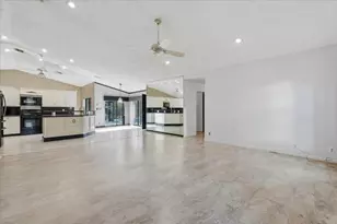 8870 NW 49th Dr, Coral Springs, FL 33067 - Photo 11