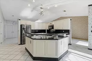 8870 NW 49th Dr, Coral Springs, FL 33067 - Photo 5