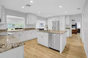 1826 SE Greendon Rd, Port Saint Lucie, FL 34952 - Photo 11