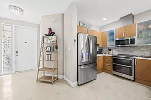 830 NE 19th Ave, Fort Lauderdale, FL 33304 - Photo 3