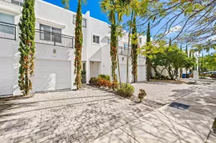 830 NE 19th Ave, Fort Lauderdale, FL 33304 - Photo 1