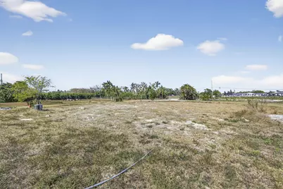 16296 Deer Path Lane, Wellington, FL 33470 - Photo 13