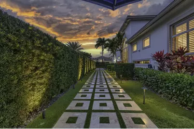 734 Cote Azur Drive, Palm Beach Gardens, FL 33410 - Photo 47