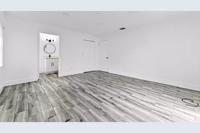 1390 Summit Run Circle, West Palm Beach, FL 33415 - Photo 9