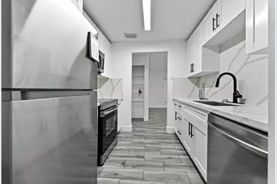 1390 Summit Run Circle, West Palm Beach, FL 33415 - Photo 3