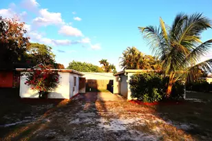 5035 SE Horizon Ave, Stuart, FL 34997 - Photo 3