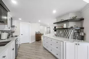 1900 Consulate Pl, West Palm Beach, FL 33401 - Photo 11