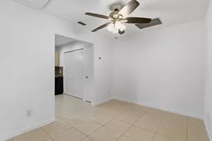 1020 Manor Dr, Lake Worth Beach, FL 33461 - Photo 13