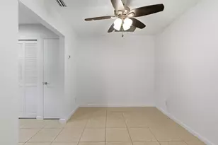 1020 Manor Dr, Lake Worth Beach, FL 33461 - Photo 11