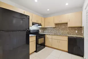 1020 Manor Dr, Lake Worth Beach, FL 33461 - Photo 15