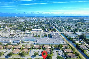 1020 Manor Dr, Palm Springs, FL 33461 - Photo 29