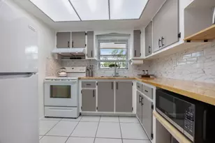 2545 Dudley Dr W, West Palm Beach, FL 33415 - Photo 7