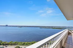 5510 N Ocean Dr, Singer Island, FL 33404 - Photo 17
