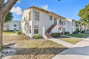 2800 Palmwood Terrace, Boca Raton, FL 33431 - Photo 3