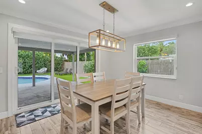 124 SW 11th Avenue, Boynton Beach, FL 33435 - Photo 9