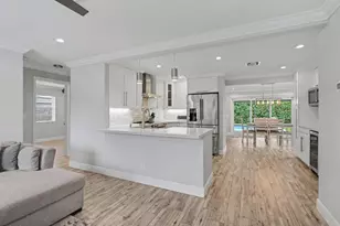 124 SW 11th Ave, Boynton Beach, FL 33435 - Photo 3