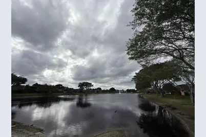 1021 Springdale Circle, Palm Springs, FL 33461 - Photo 31