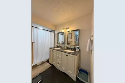 1021 Springdale Circle, Palm Springs, FL 33461 - Photo 15