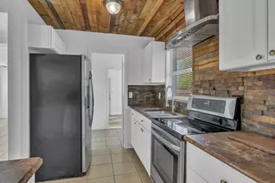 703 5th Pl SW, Vero Beach, FL 32962 - Photo 5