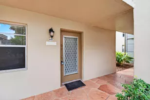 826 Normandy R, Delray Beach, FL 33484 - Photo 3